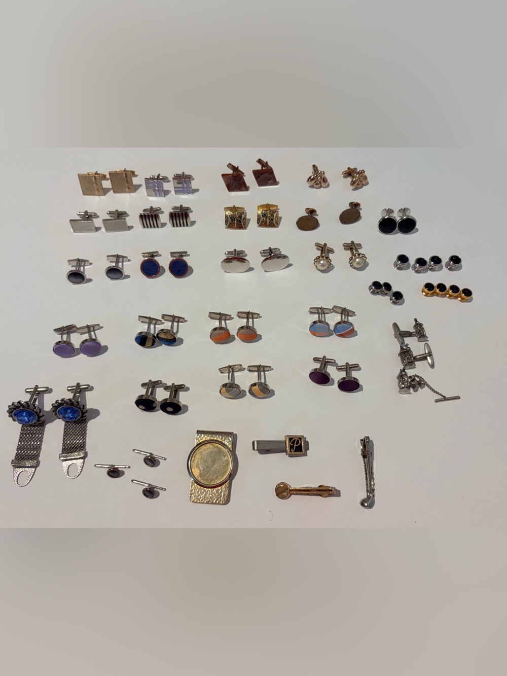 Huge Lot Unique Vintage/Current Cufflink & Mens Jewelry Collection Mixed Metals